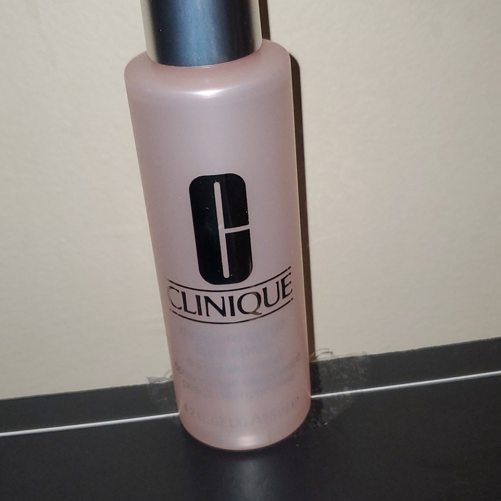 Clinique moisture surge face spray